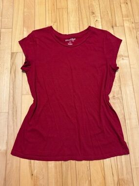 Universal Thread Women's Crewneck Cap Sleeve Tee - Red Medium